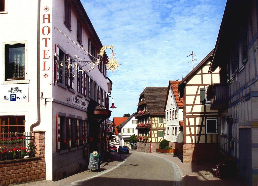 Hotel - Restaurant - Metzgerei Sonne Loffenau Exteriér fotografie